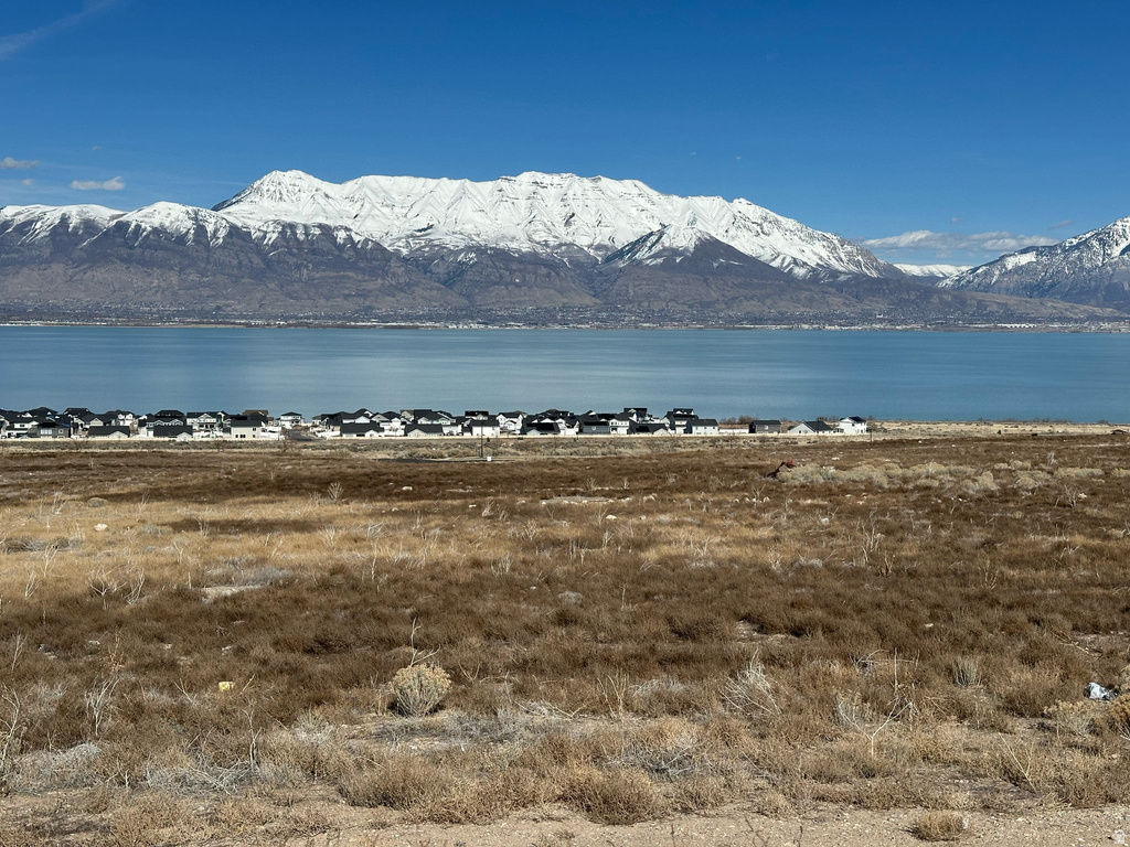 3181 S HICKORY ST Saratoga Springs, UT 84045