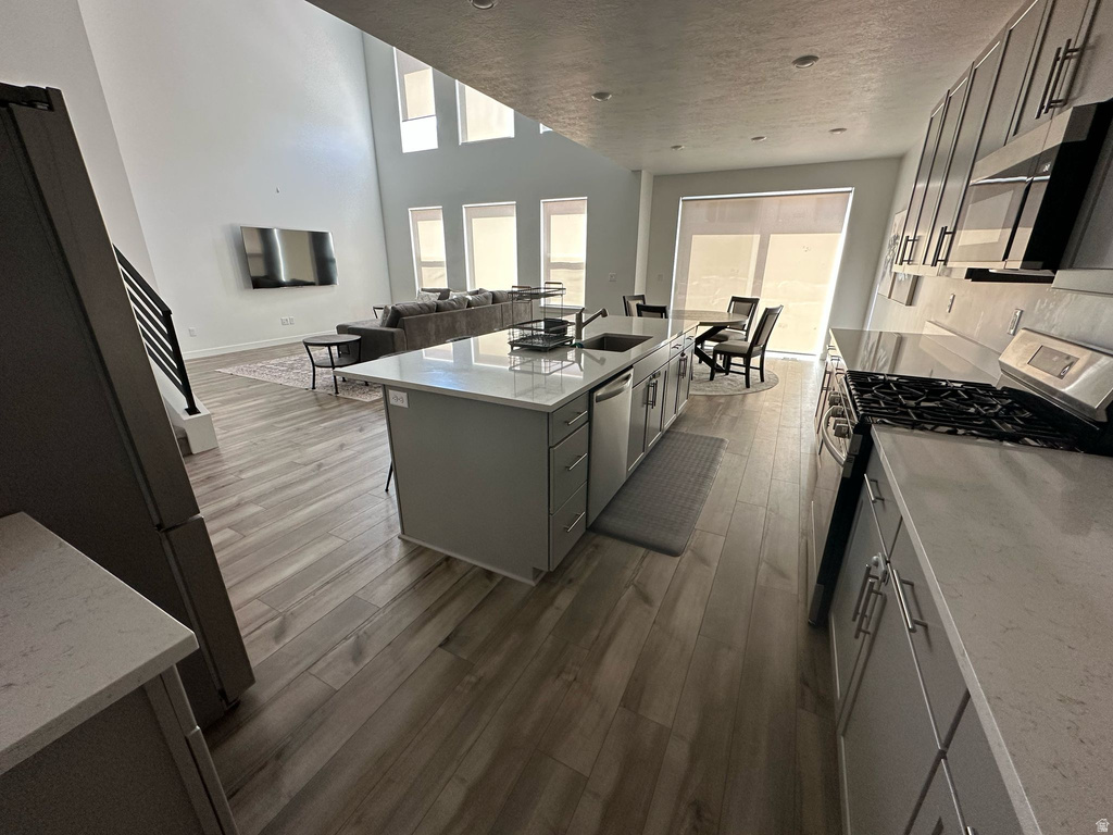 3181 S HICKORY ST Saratoga Springs, UT 84045