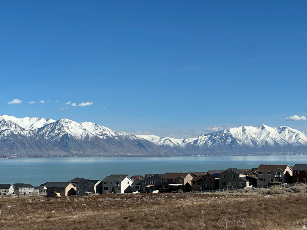 3181 S HICKORY ST Saratoga Springs, UT 84045