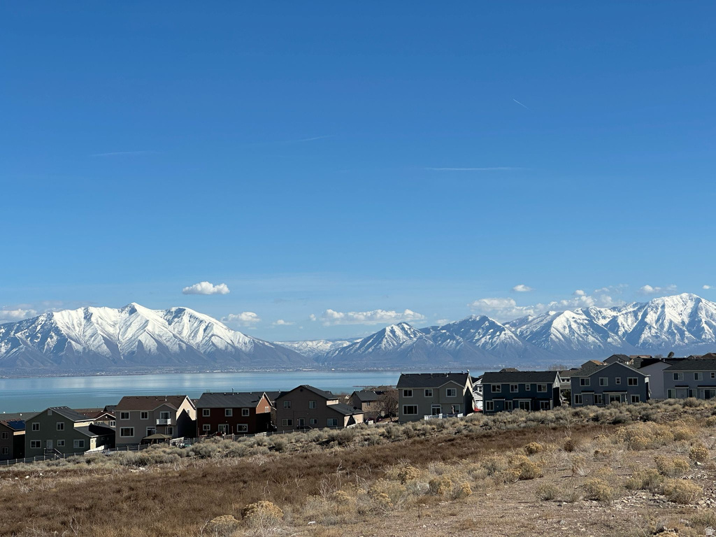 3181 S HICKORY ST Saratoga Springs, UT 84045