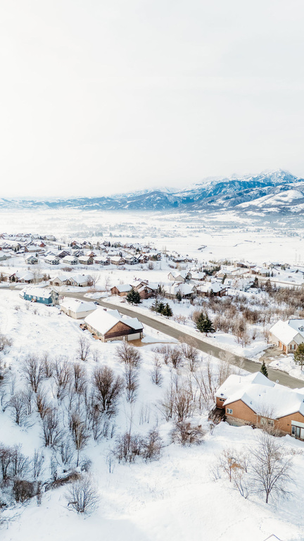 5576 E ELKHORN DR Eden, UT 84310