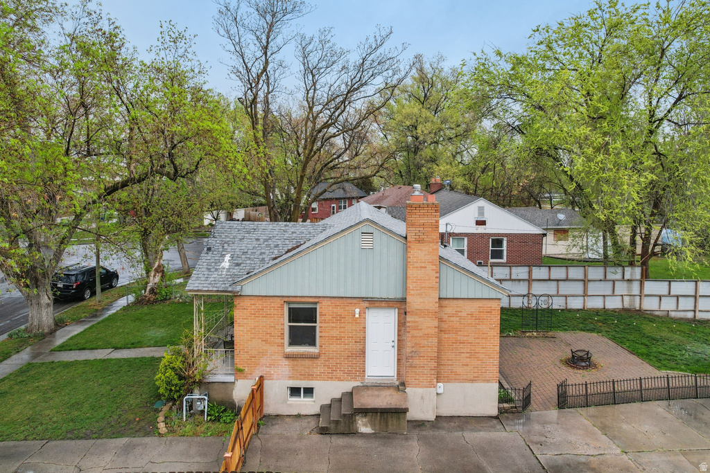 1379 S UTAHNA DR Salt Lake City, UT 84104