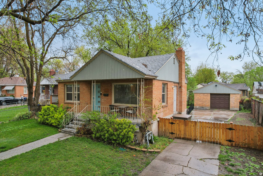 1379 S UTAHNA DR Salt Lake City, UT 84104