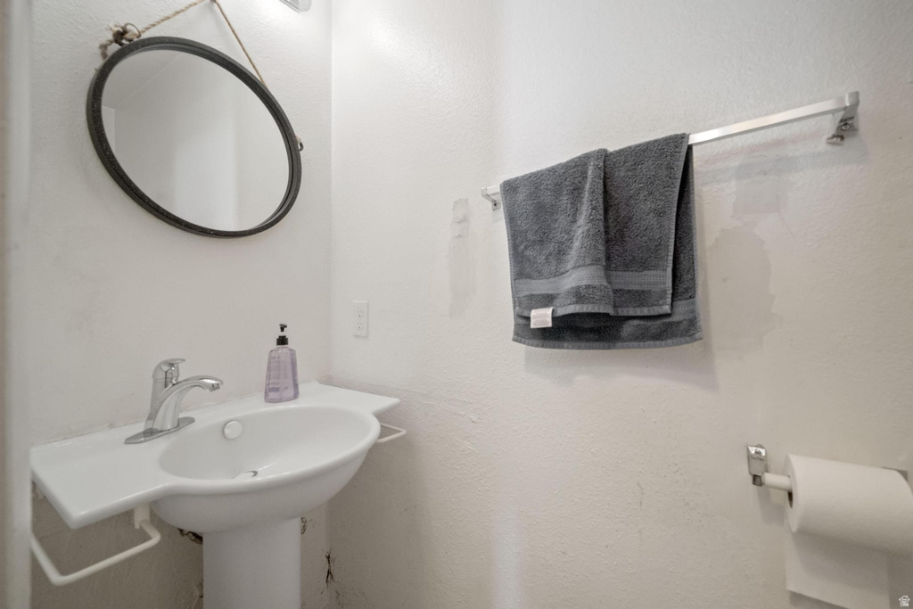 4438 S DEAN CIR West Valley City, UT 84120