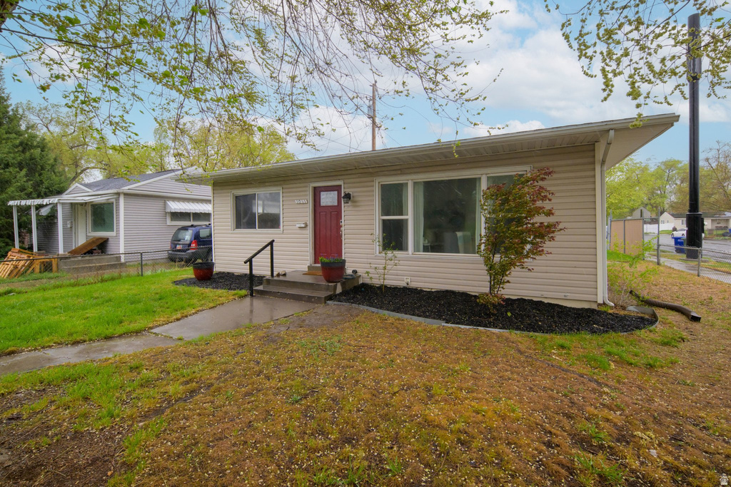 1011 S EMERY ST Salt Lake City, UT 84104