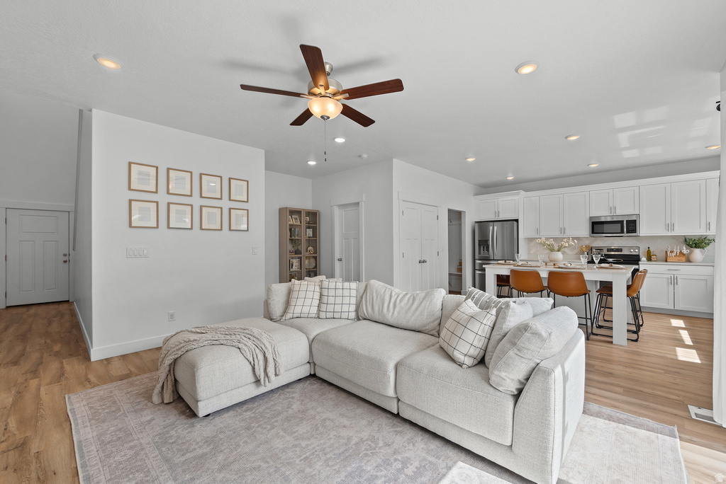3326 E CALEDONIA AVE Eagle Mountain, UT 84005
