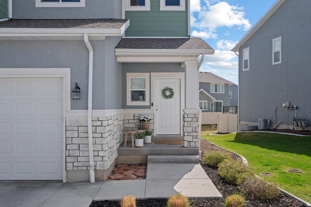 3326 E CALEDONIA AVE Eagle Mountain, UT 84005
