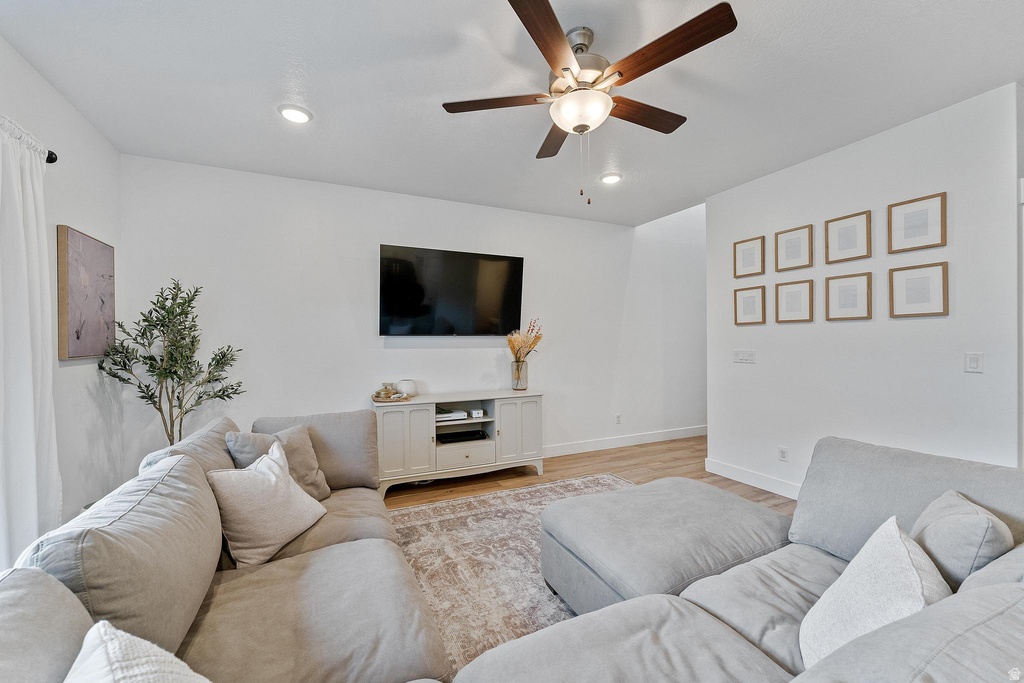 3326 E CALEDONIA AVE Eagle Mountain, UT 84005