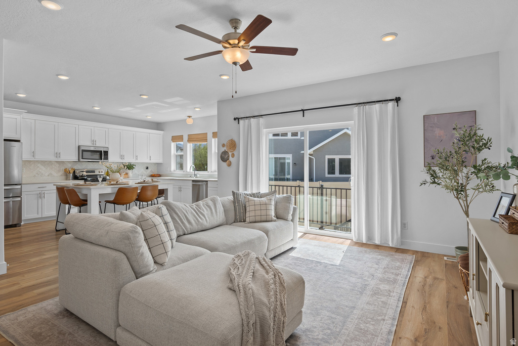 3326 E CALEDONIA AVE Eagle Mountain, UT 84005