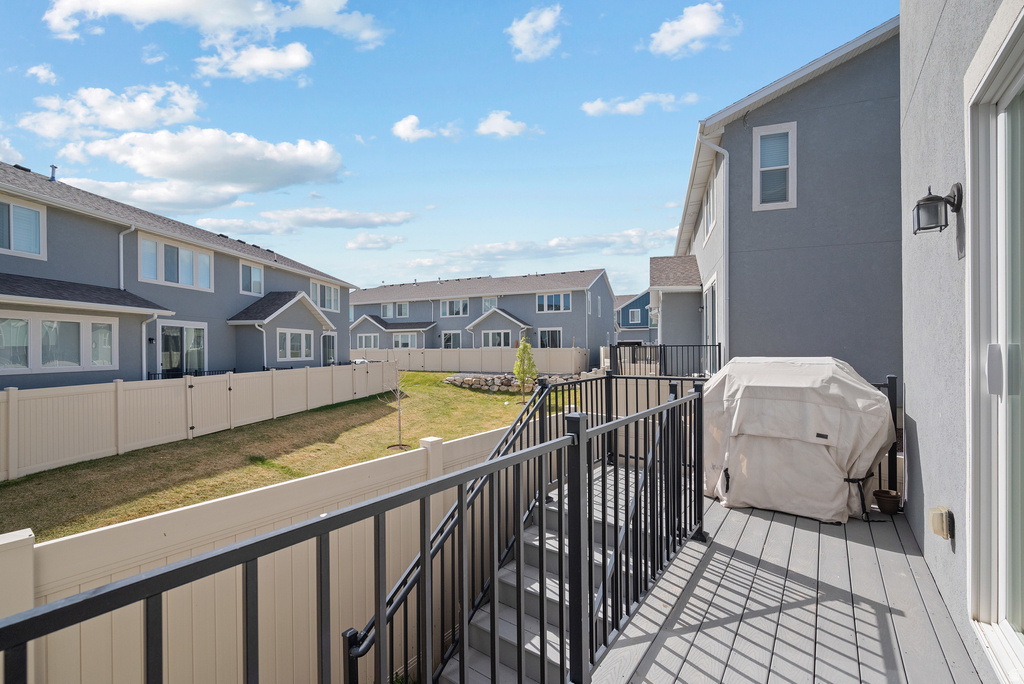 3326 E CALEDONIA AVE Eagle Mountain, UT 84005