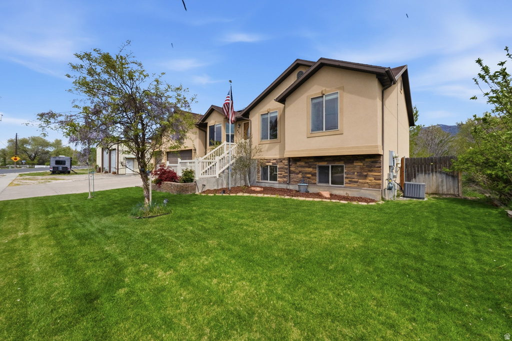 445 S SUNSET DR Kaysville, UT 84037