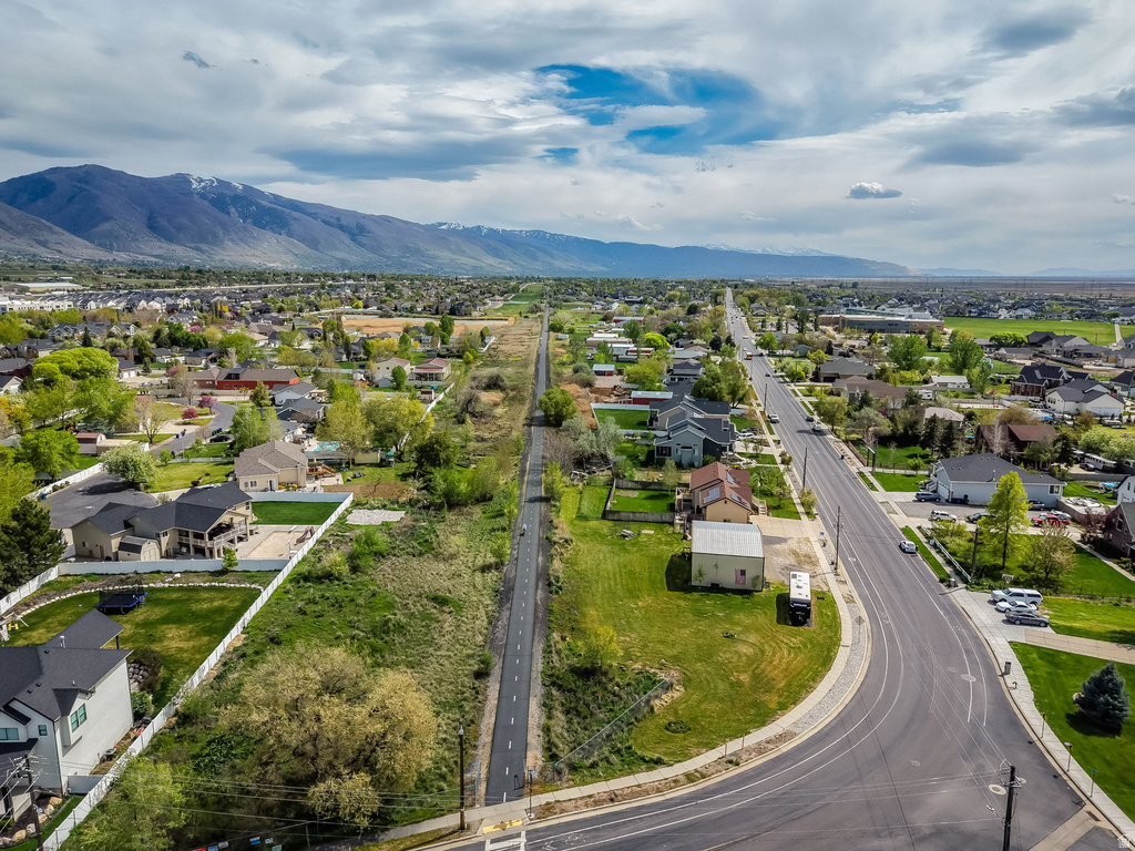 445 S SUNSET DR Kaysville, UT 84037