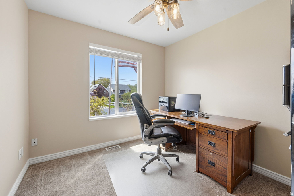 445 S SUNSET DR Kaysville, UT 84037