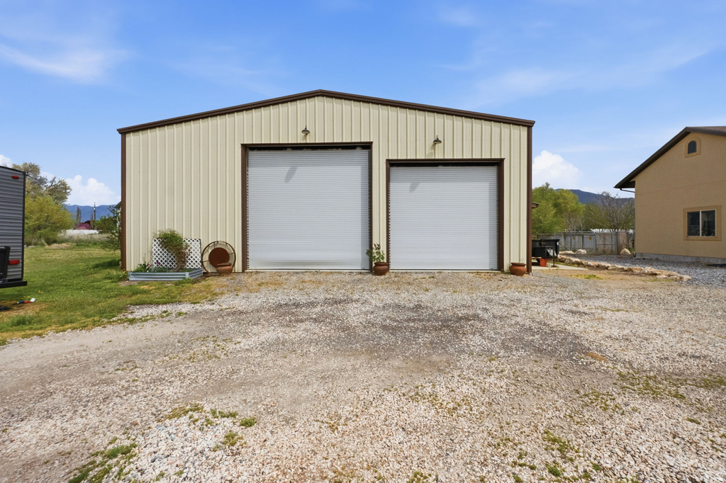 445 S SUNSET DR Kaysville, UT 84037