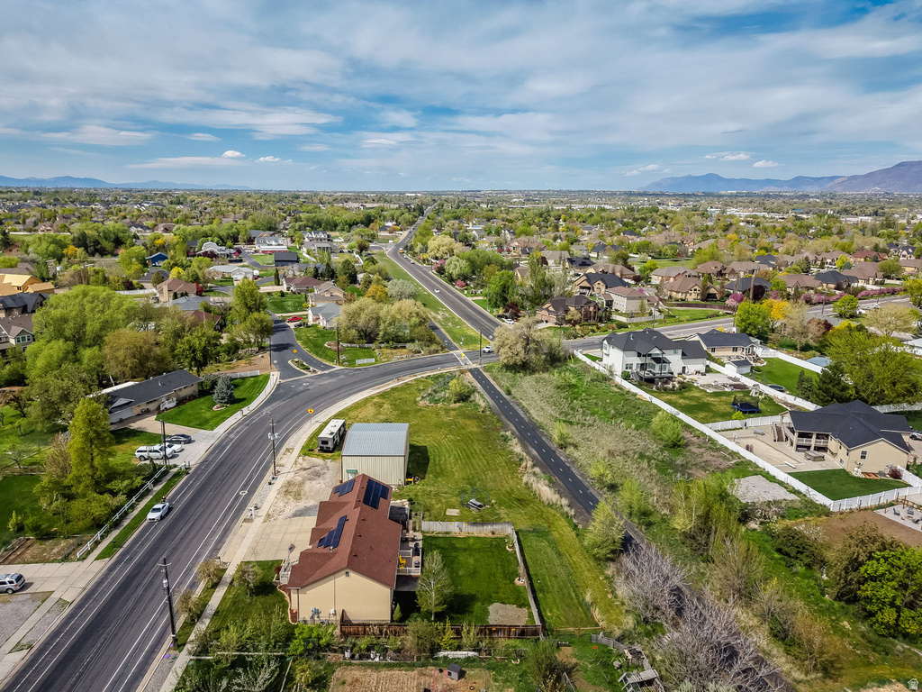 445 S SUNSET DR Kaysville, UT 84037