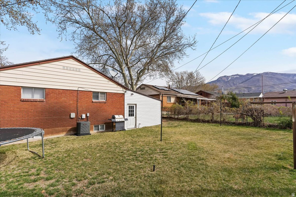 323 E 4575 S Washington Terrace, UT 84405