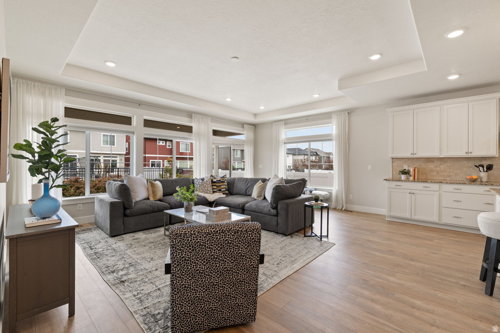 152 E MEANDERING WAY Saratoga Springs, UT 84045