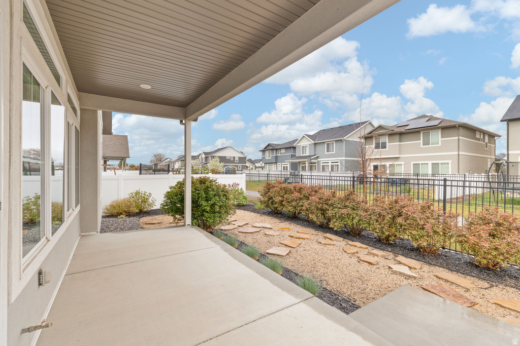 152 E MEANDERING WAY Saratoga Springs, UT 84045