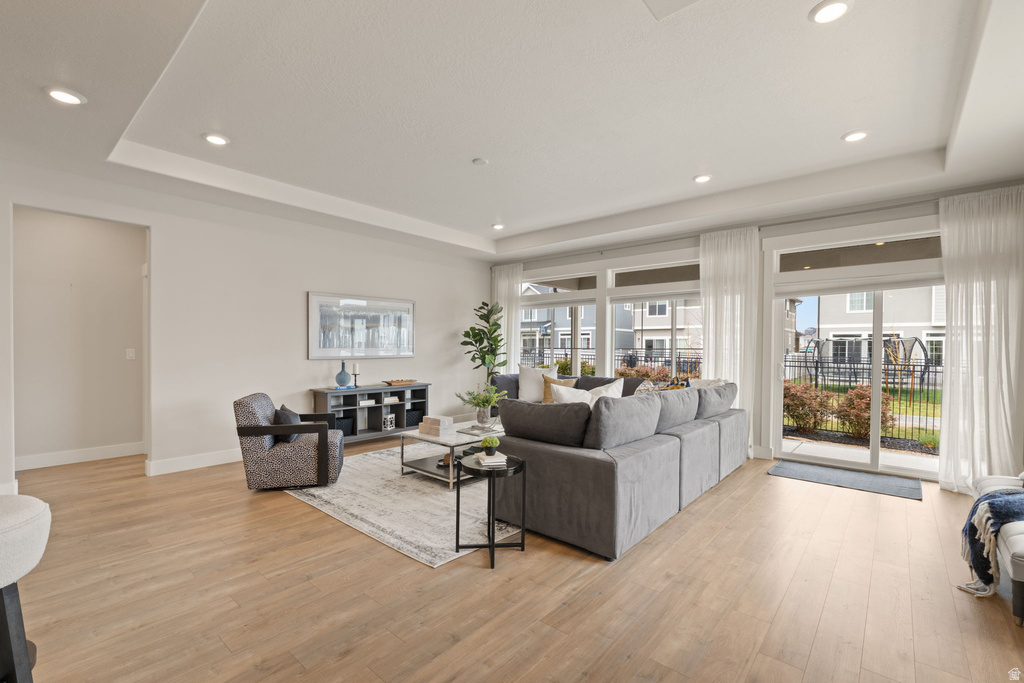 152 E MEANDERING WAY Saratoga Springs, UT 84045