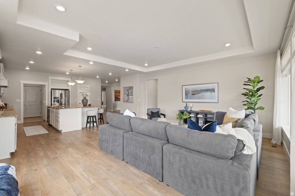 152 E MEANDERING WAY Saratoga Springs, UT 84045