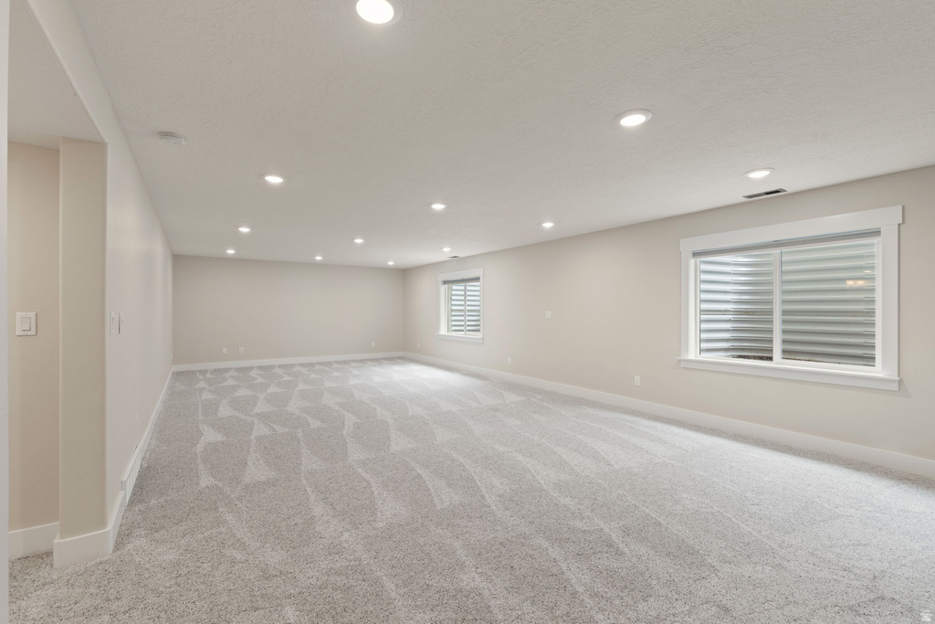 152 E MEANDERING WAY Saratoga Springs, UT 84045