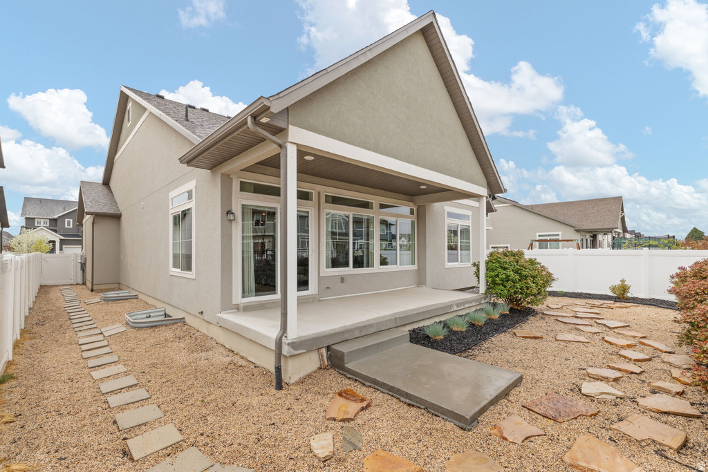 152 E MEANDERING WAY Saratoga Springs, UT 84045