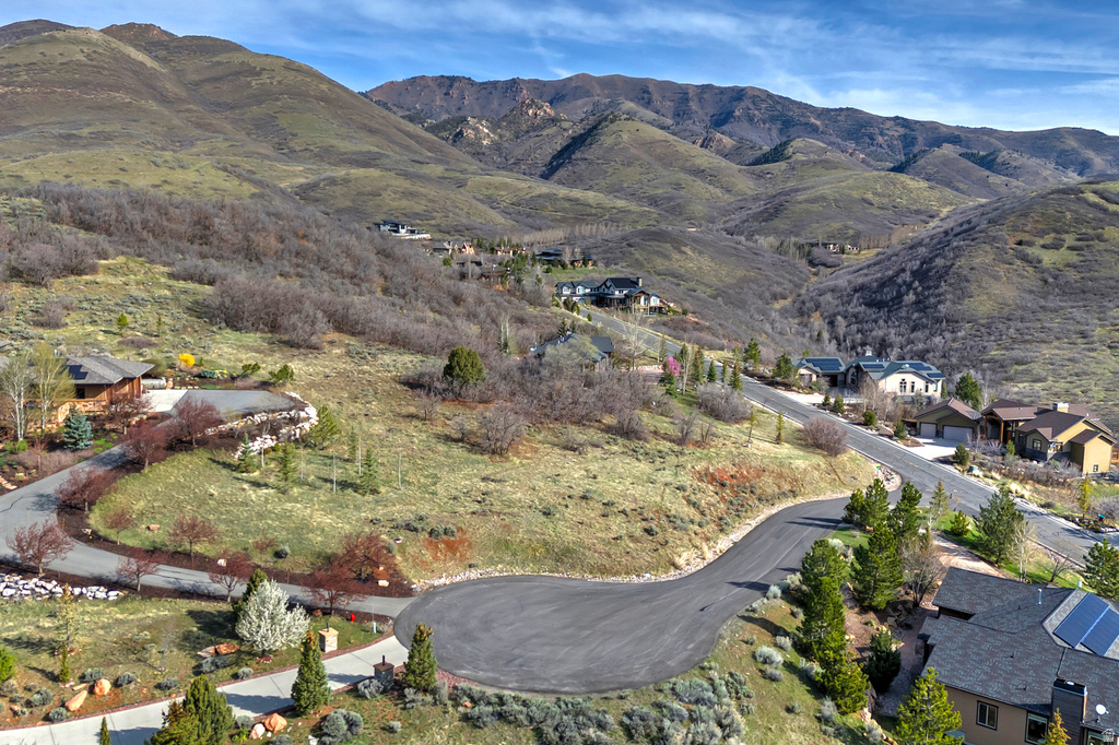 6219 E DONNER TRAIL CIR Salt Lake City, UT 84108