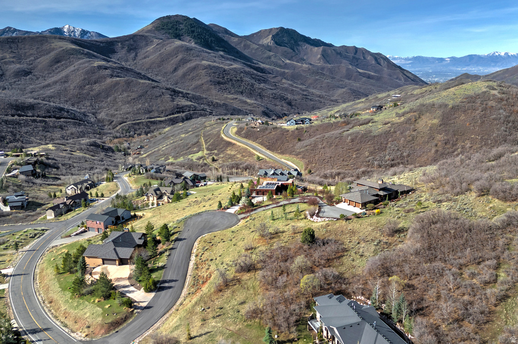 6219 E DONNER TRAIL CIR Salt Lake City, UT 84108