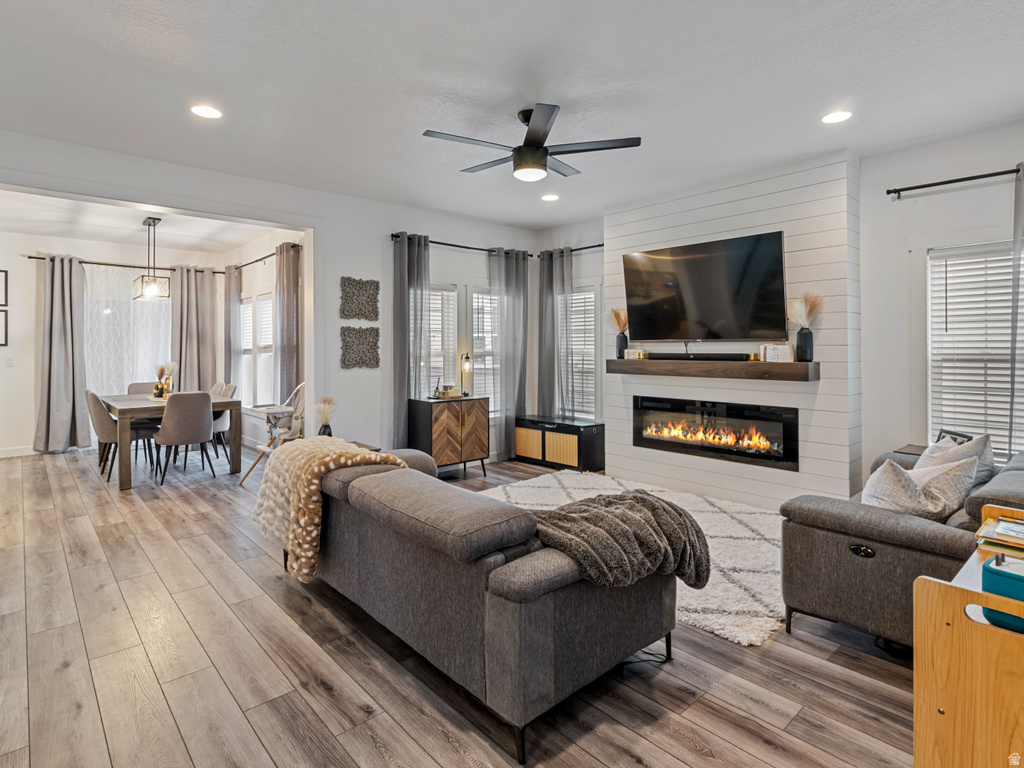 6453 W MOON VALLEY DR South Jordan, UT 84009