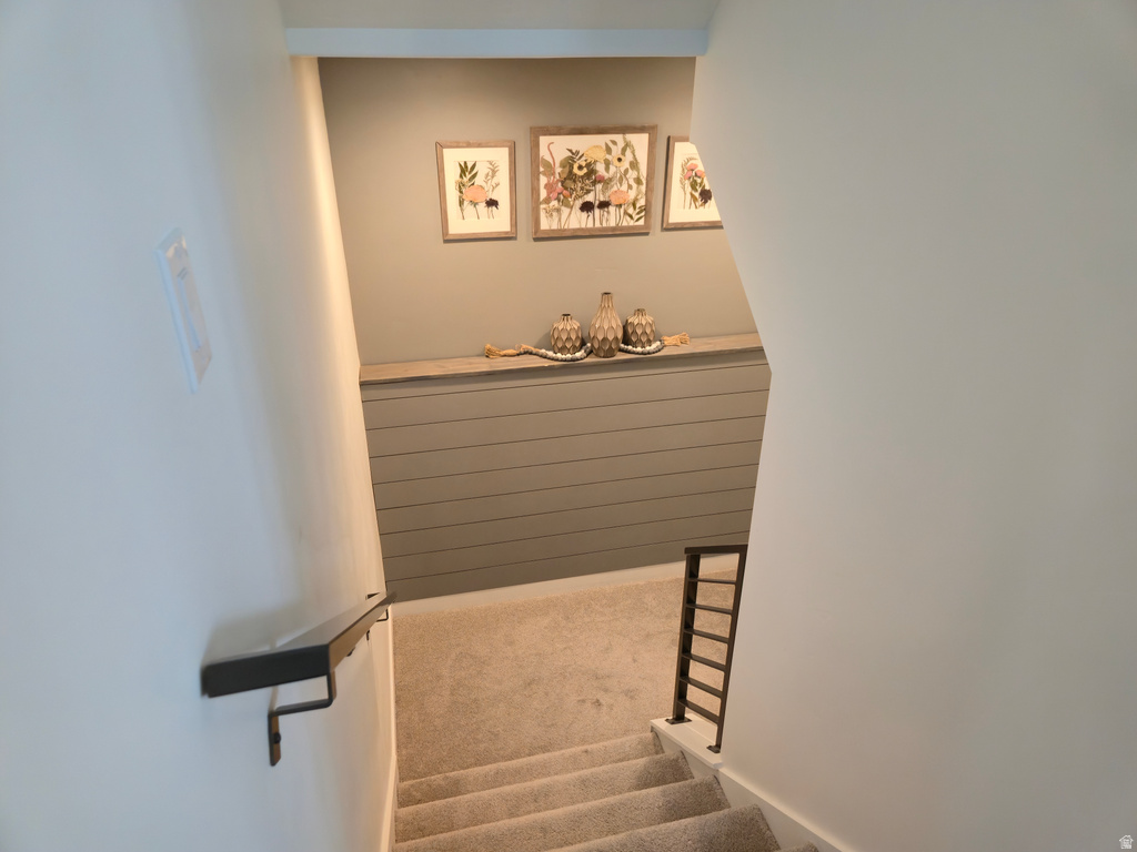 6453 W MOON VALLEY DR South Jordan, UT 84009