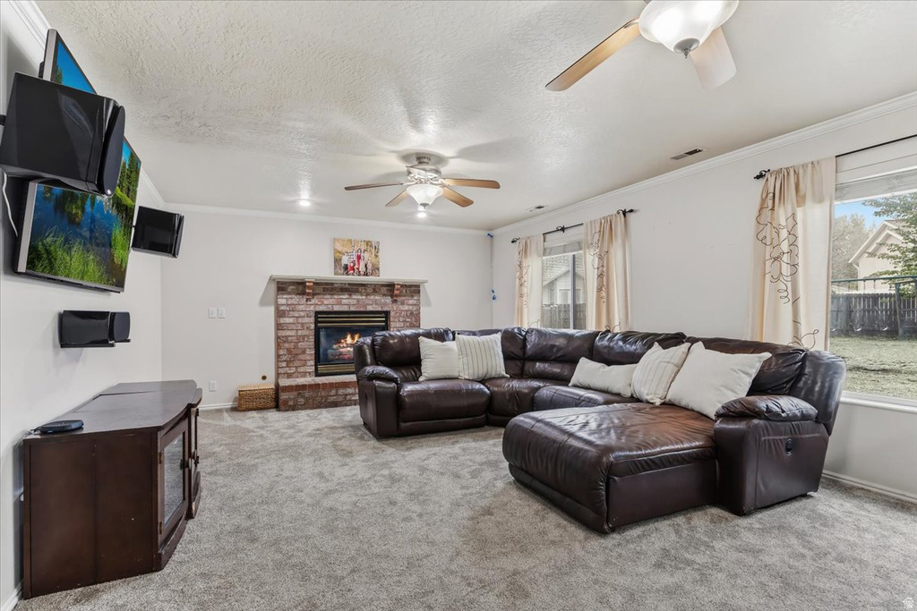 7975 S SHOWCASE LN Sandy, UT 84094