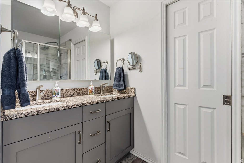 7975 S SHOWCASE LN Sandy, UT 84094