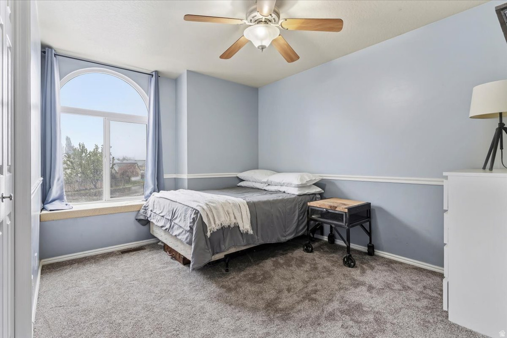 7975 S SHOWCASE LN Sandy, UT 84094