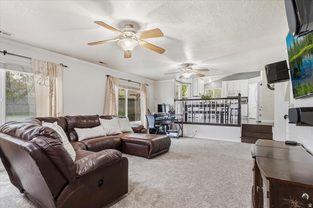 7975 S SHOWCASE LN Sandy, UT 84094