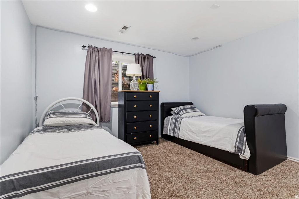 7975 S SHOWCASE LN Sandy, UT 84094