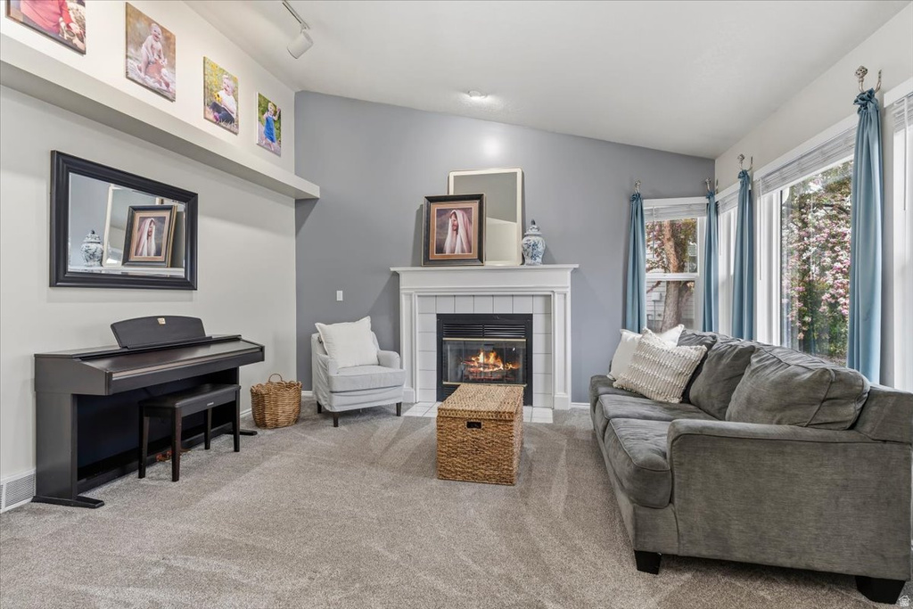 7975 S SHOWCASE LN Sandy, UT 84094