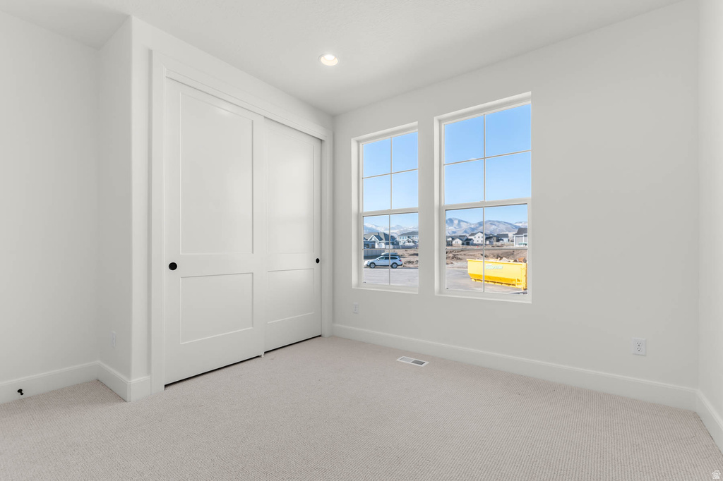 8687 S ROCK LAKE CT West Jordan, UT 84081