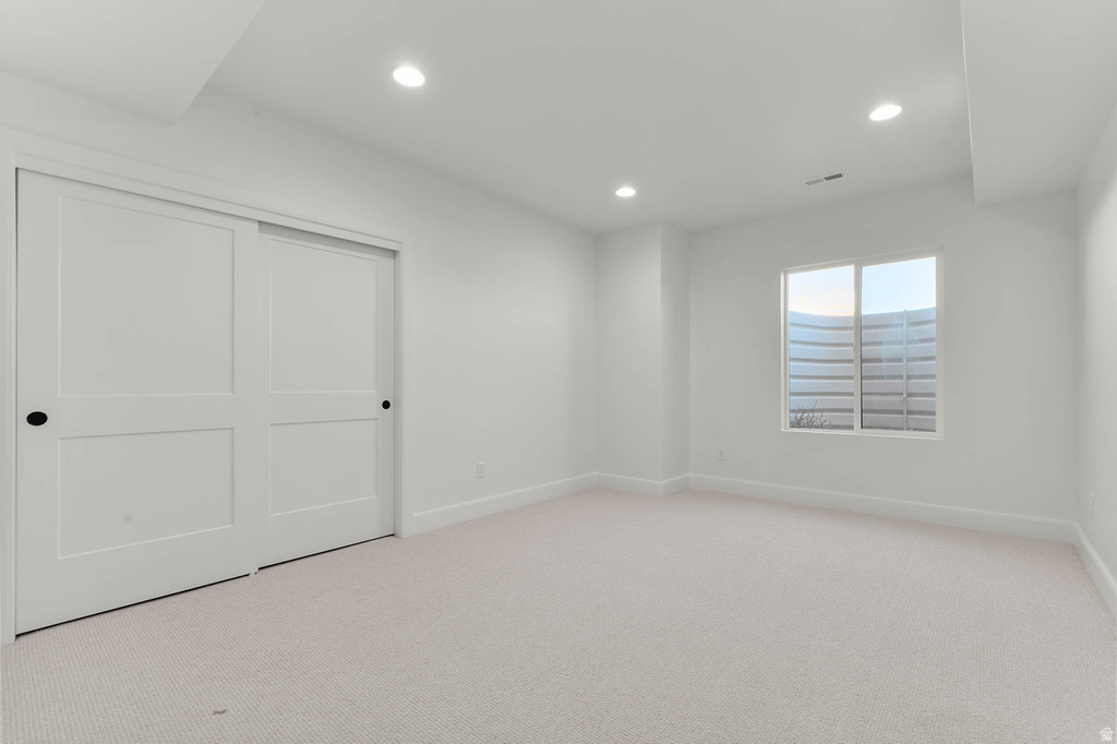 8687 S ROCK LAKE CT West Jordan, UT 84081