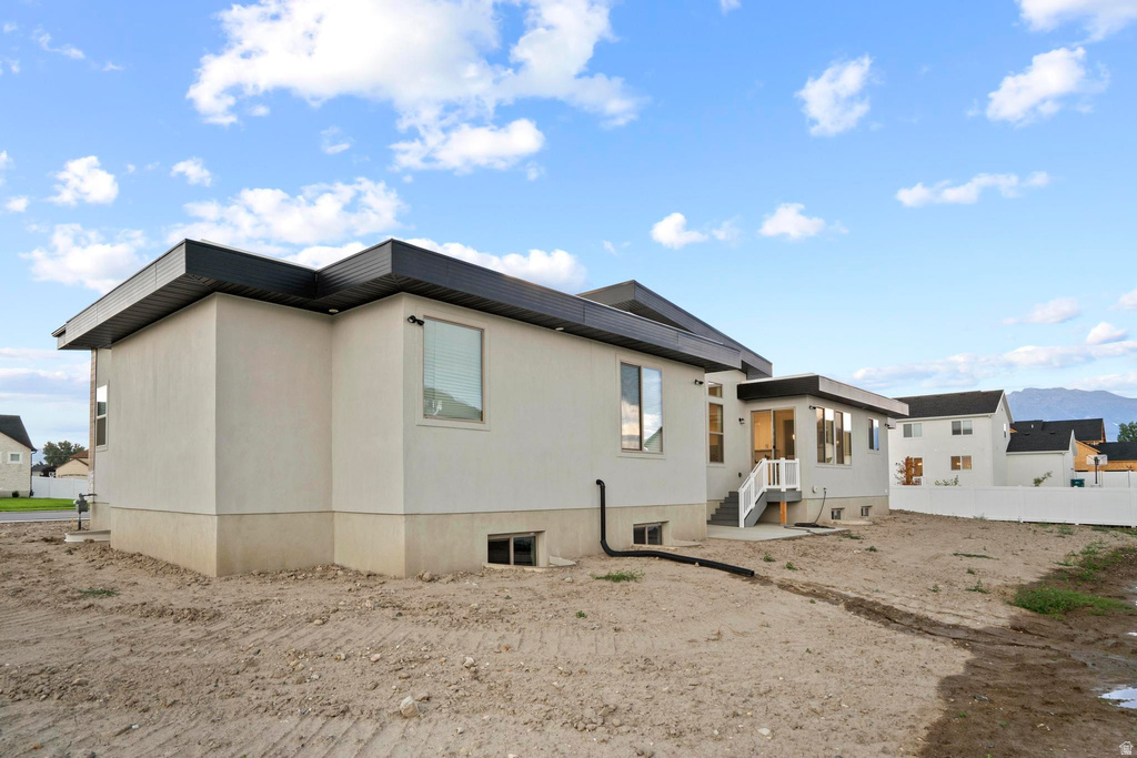 647 W 1330 S Lehi, UT 84043