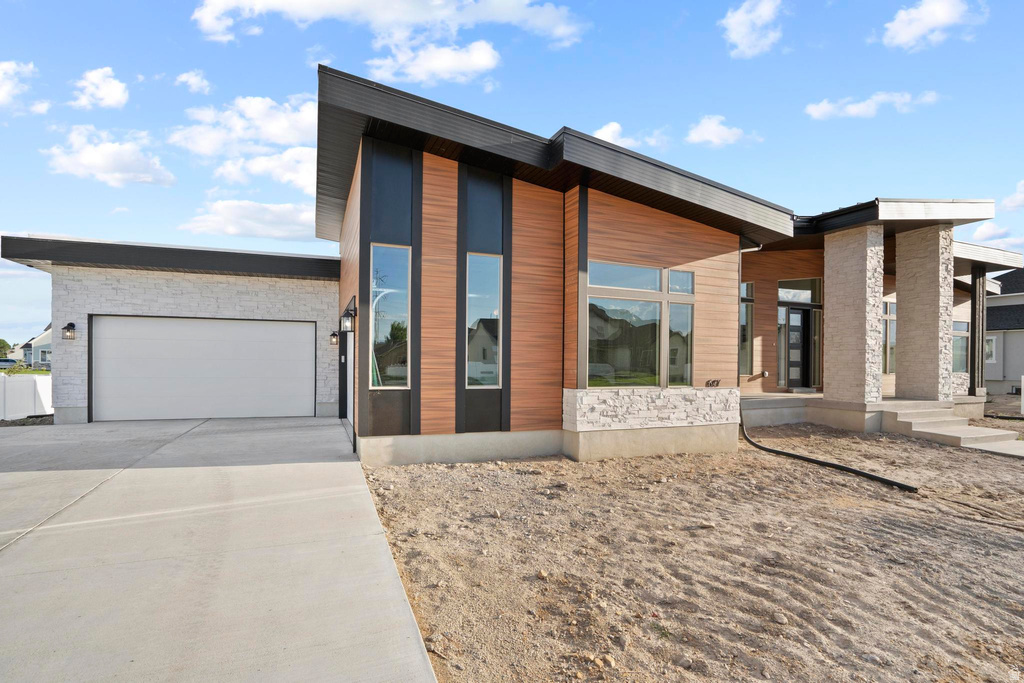 647 W 1330 S Lehi, UT 84043