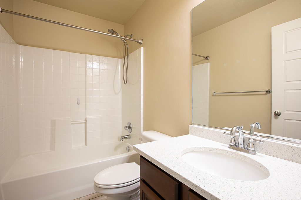 1203 E ROMA DR Fruit Heights, UT 84037