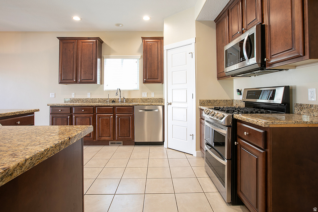 1203 E ROMA DR Fruit Heights, UT 84037