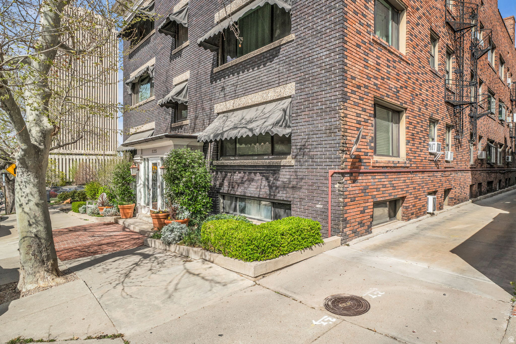 125 E 1ST AVE #303 Salt Lake City, UT 84103