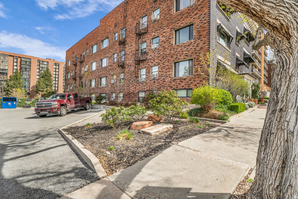 125 E 1ST AVE #303 Salt Lake City, UT 84103