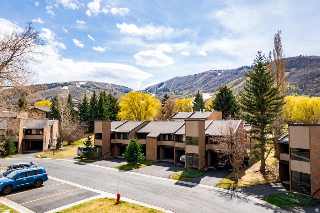 1677 CAPTAIN MOLLY DR #221 Park City, UT 84060