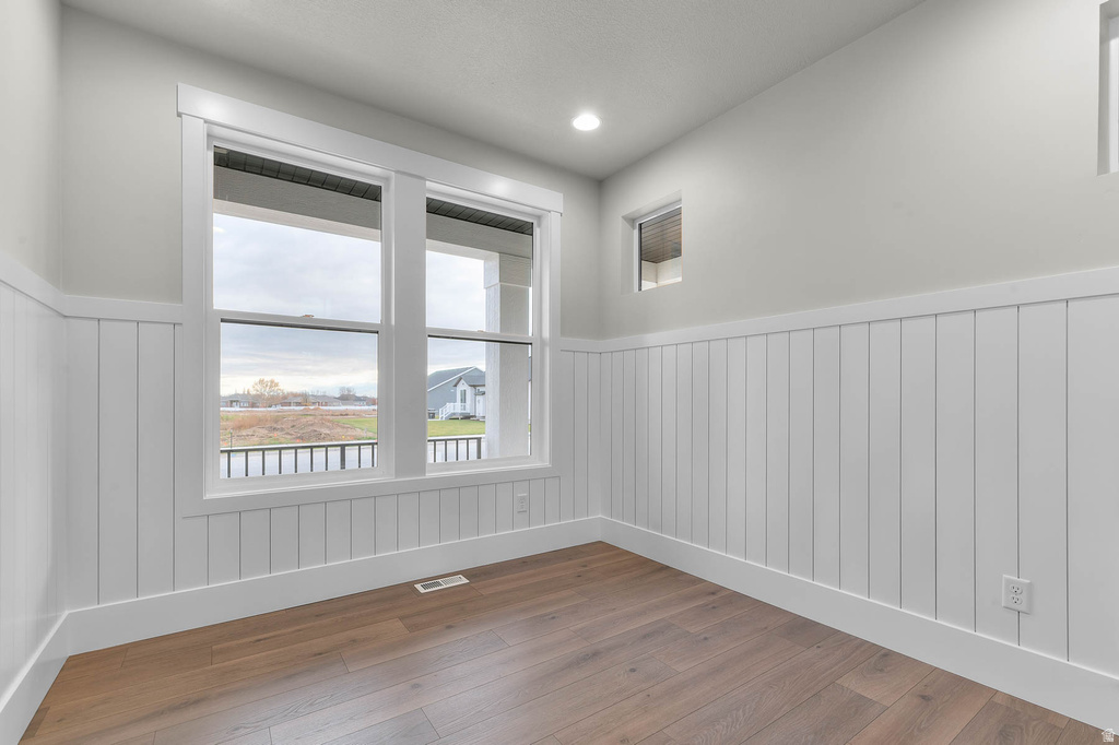 1196 W 2325 S Syracuse, UT 84075