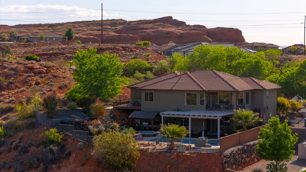 1063 N 2050 E CIR photo 4