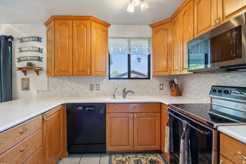 3832 W HUMMINGBIRD WAY West Valley City, UT 84120