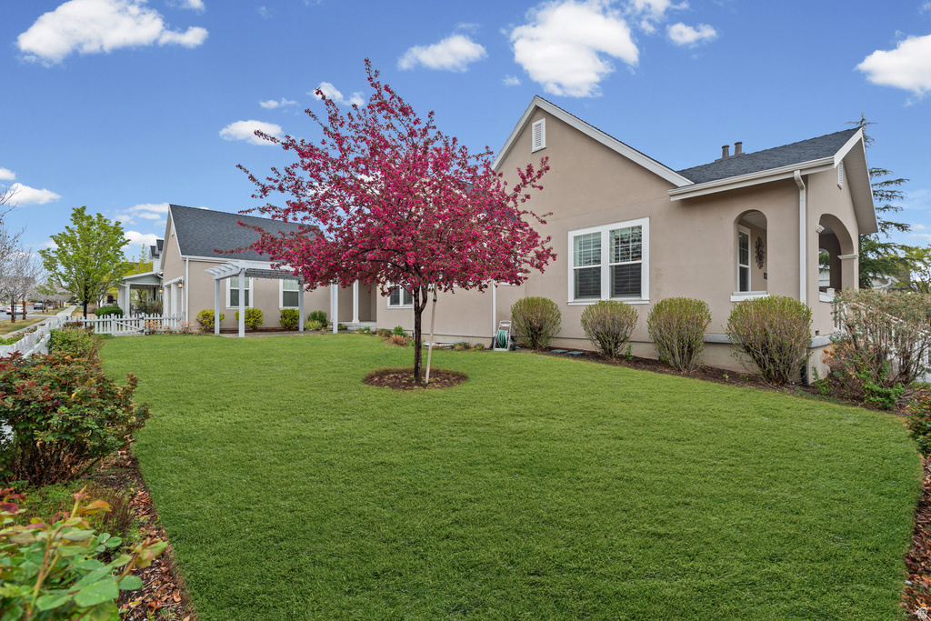 4956 W BLACK TWIG DR South Jordan, UT 84009