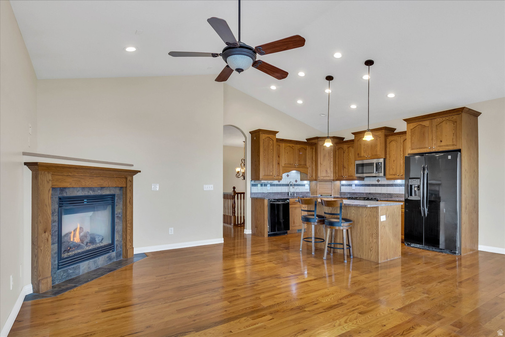 684 EAGLE PASS North Salt Lake, UT 84054